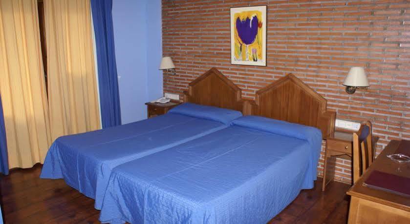 Hostal Guerra มาดริด ภายนอก รูปภาพ